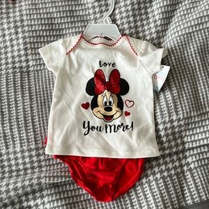 NWT Disney Outfit 6-9 months